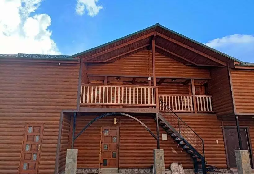 Majatalo Girskyi Kutochok