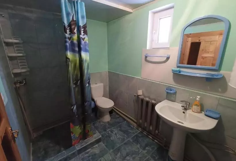 Majatalo Girskyi Kutochok