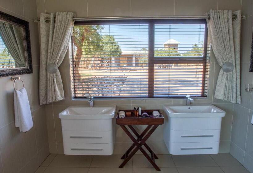 פנסיון Kareespruit Game Ranch & Guest House