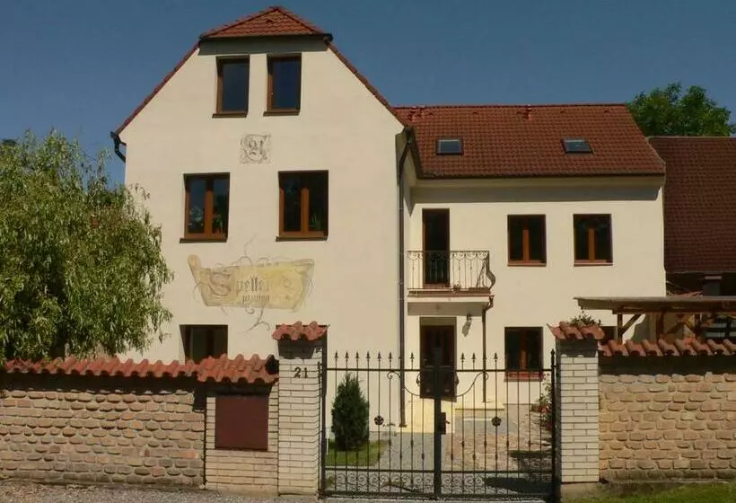 Majatalo Penzion Speller