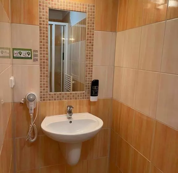 Majatalo Penzion Statek Bernard