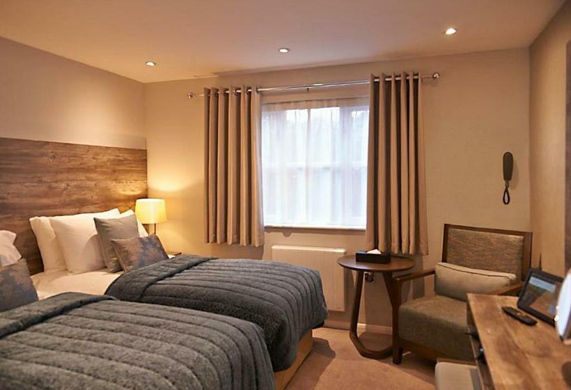 The Waterfront Hotel Spa & Golf