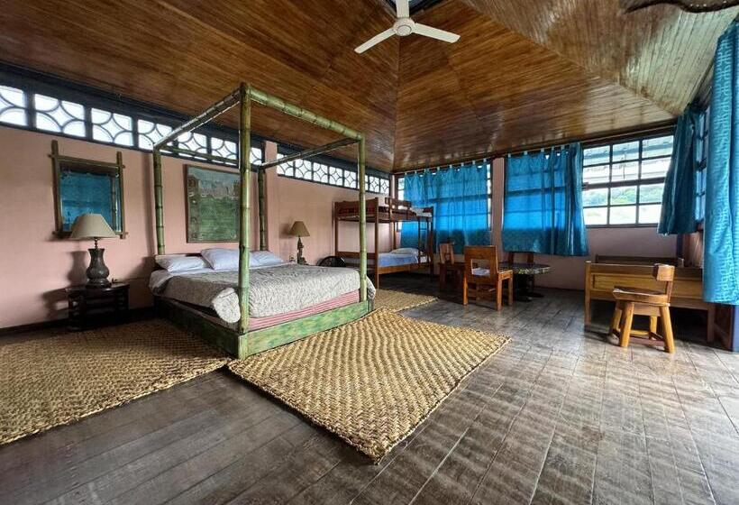 Общежитие Hosteria Farallon Dillon