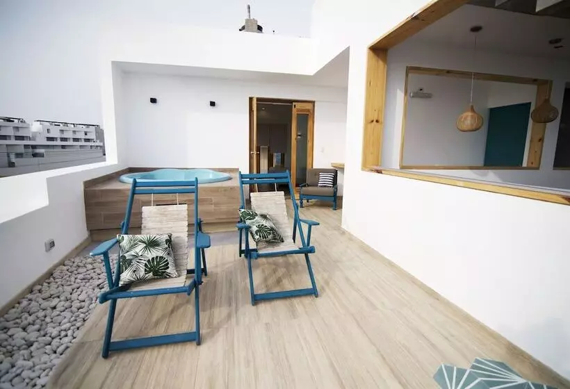 ユースホステル Kauhuhu Casa