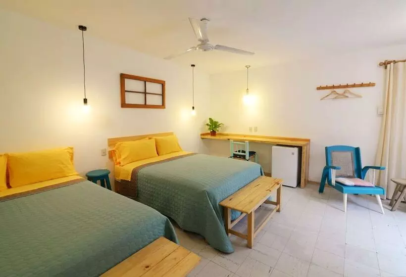 ユースホステル Kauhuhu Casa