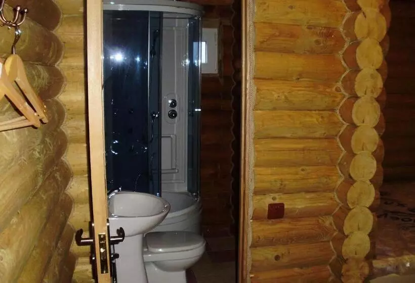 Retkeilymaja Lian Family Hotel & Restaurant