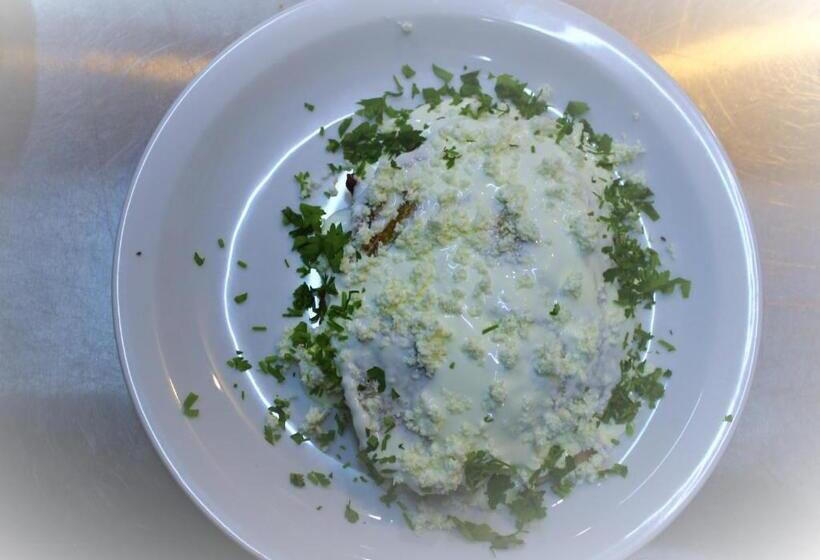 호스텔 Lian Family Hotel & Restaurant