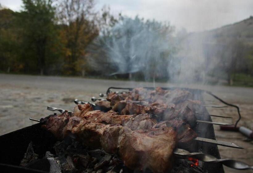 호스텔 Lian Family Hotel & Restaurant