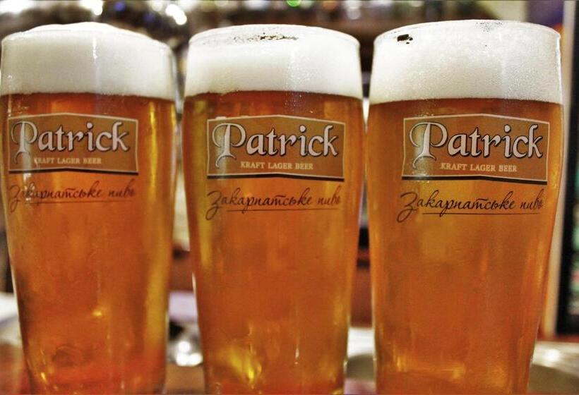 호스텔 Lian Family Hotel & Restaurant