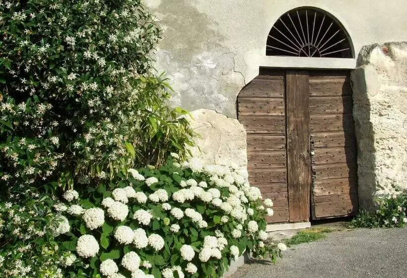 Aamiaismajoitus (B&B) Benvenuti Altrove