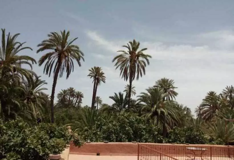 Aamiaismajoitus (B&B) Maison Nomades