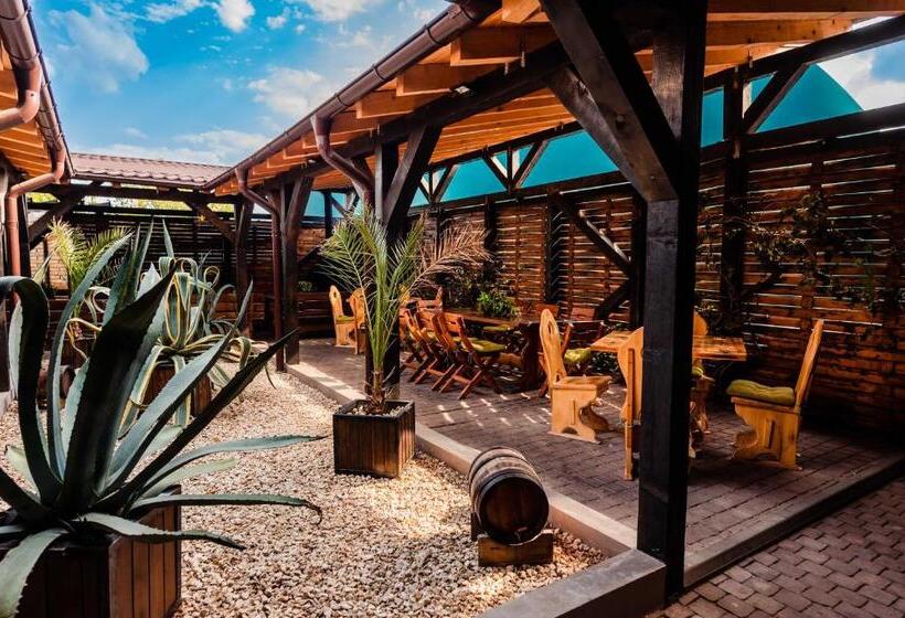 Отель Green Garden Resort