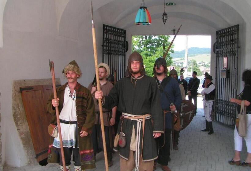 ホテル Kaštieľ Biela Dáma A čierny Rytier