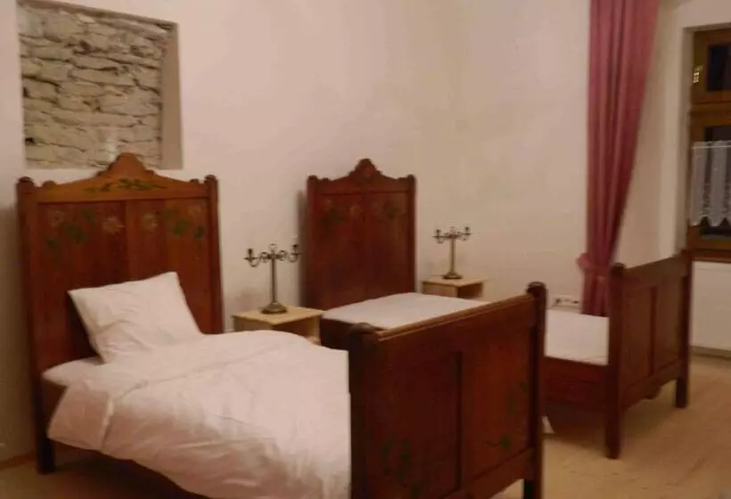 Hotelli Kaštieľ Biela Dáma A čierny Rytier