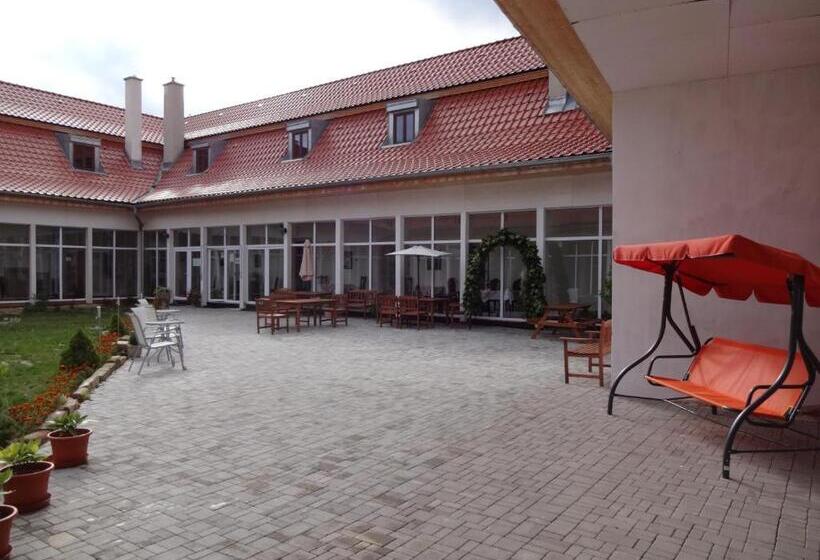 ホテル Kaštieľ Biela Dáma A čierny Rytier