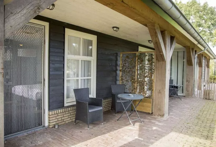 Hotelli Hof Van  S Gravenmoer