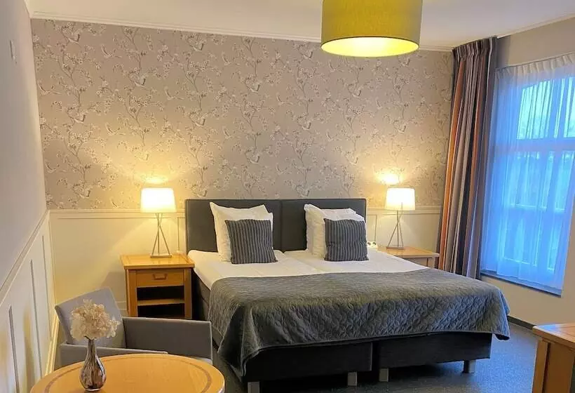 Hotelli Hof Van  S Gravenmoer