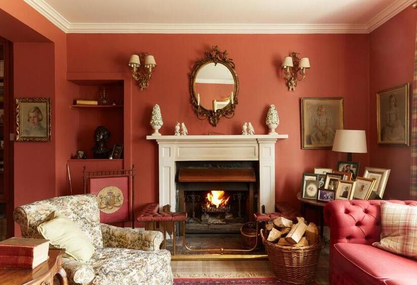 Kinloch Lodge Hotel And Restaurant