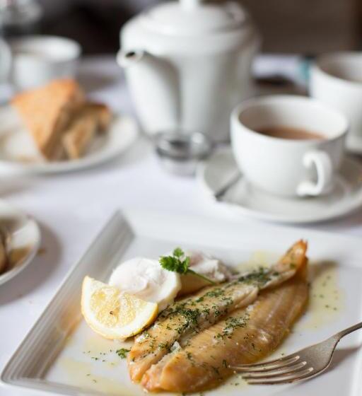 Kinloch Lodge Hotel And Restaurant