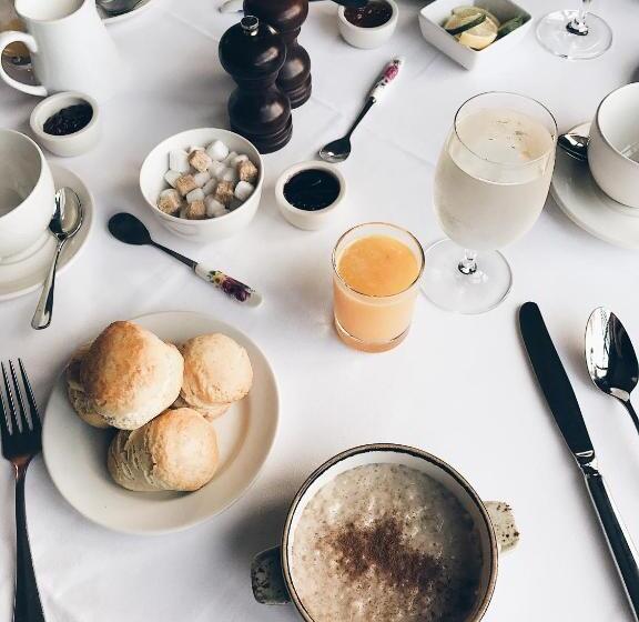 Kinloch Lodge Hotel And Restaurant