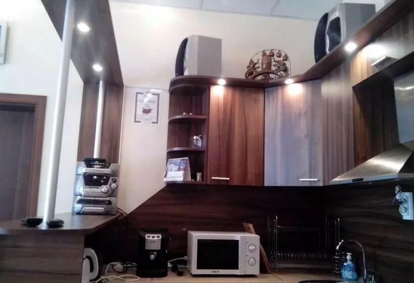 Majatalo Advel Guest Hous