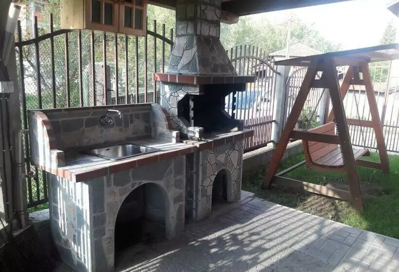 Majatalo Advel Guest Hous