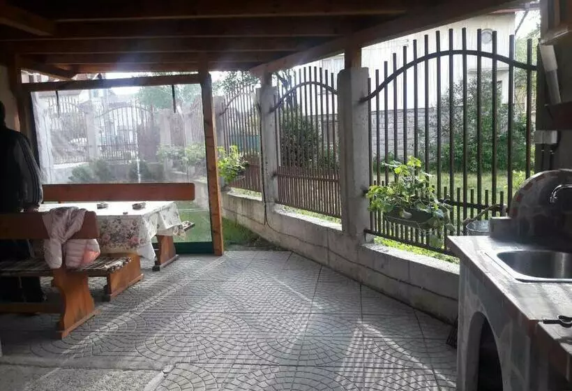 Majatalo Advel Guest Hous