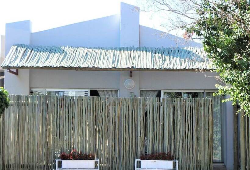 بنسيون Indigo Moon Guesthouse