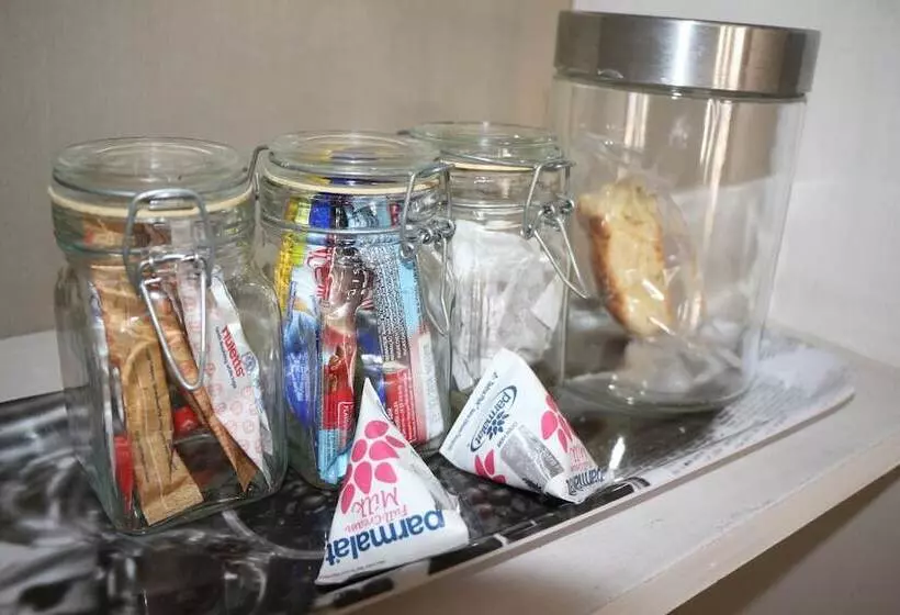 Majatalo Indigo Moon Guesthouse