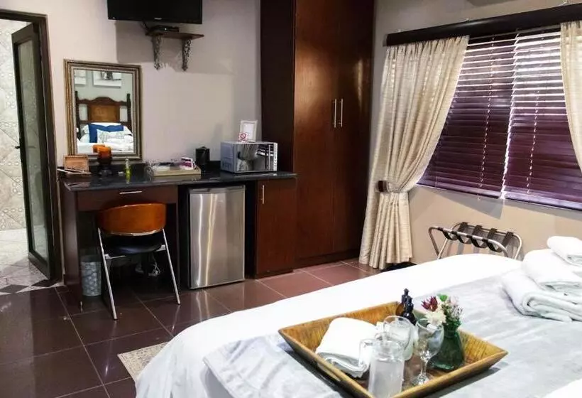 ペンション Marjaniek Wedding Venue & Guest House