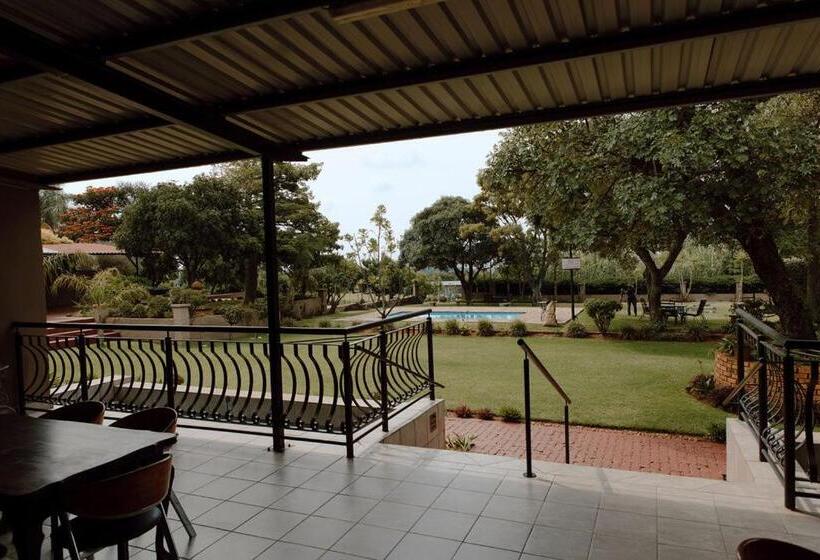 펜션 Marjaniek Wedding Venue & Guest House