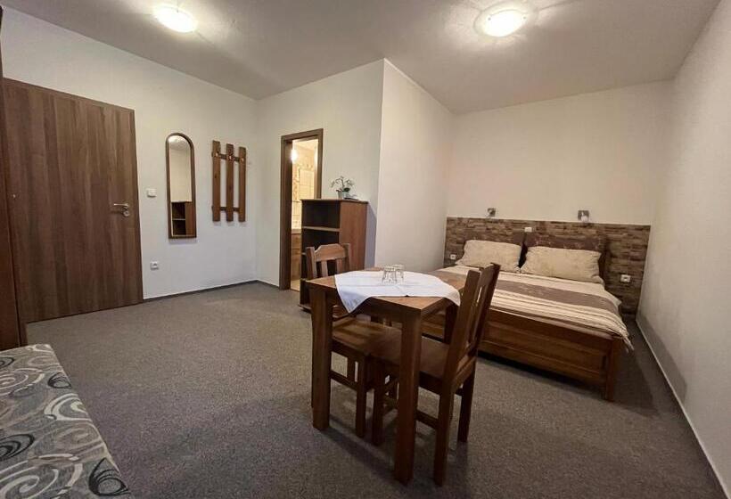 Panzió Na Planýrce