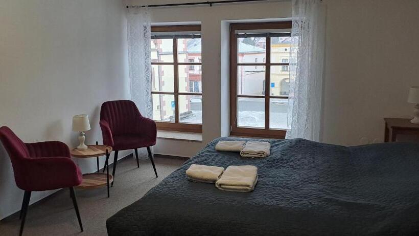 膳宿费 Penzion Adler