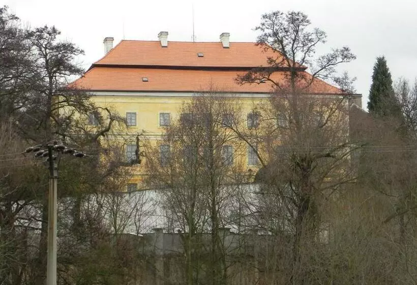 Majatalo Penzion Krásný Dvůr