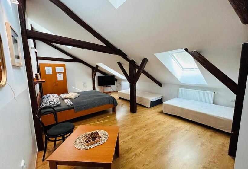 ペンション Penzion Podzámčí