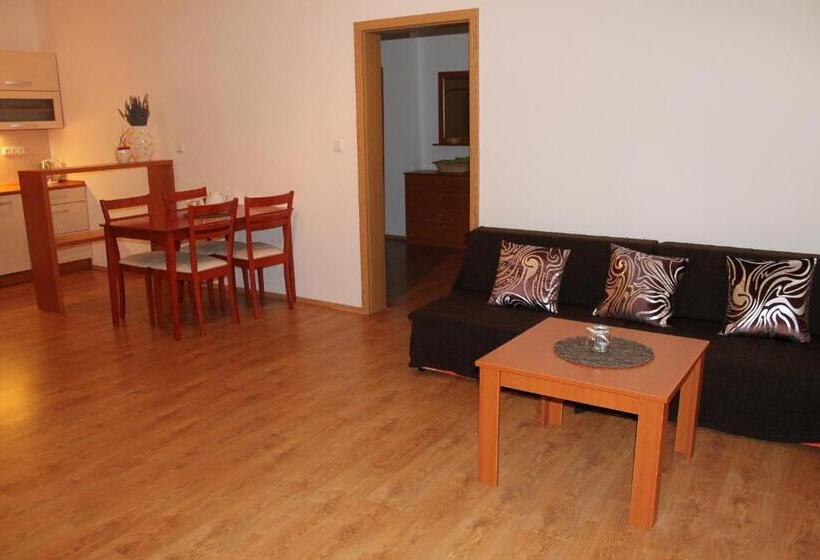 ペンション Penzion Podzámčí