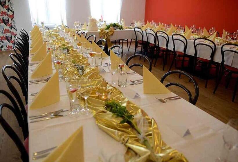 ペンション Penzion Podzámčí