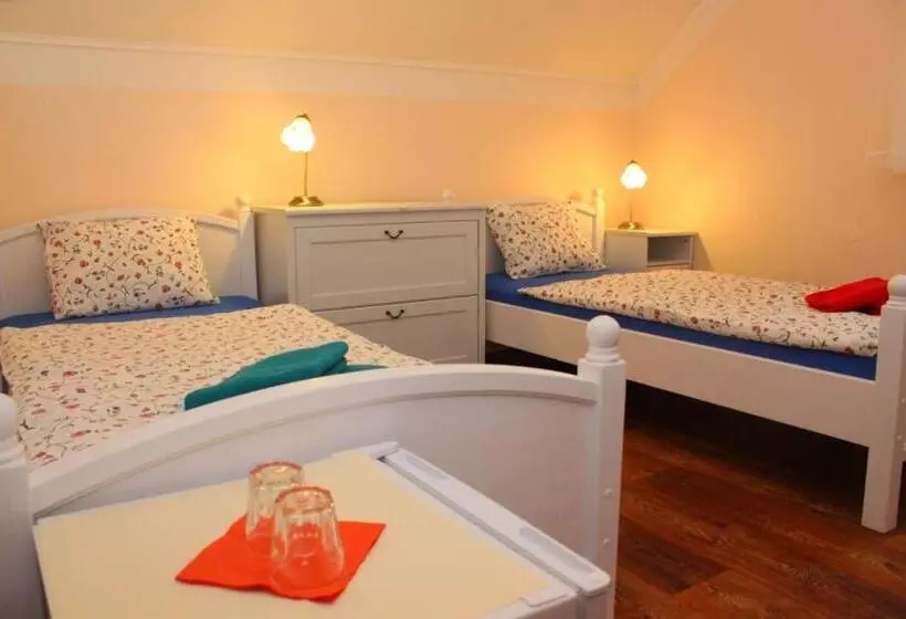 ペンション Penzion Pulčínské Skály