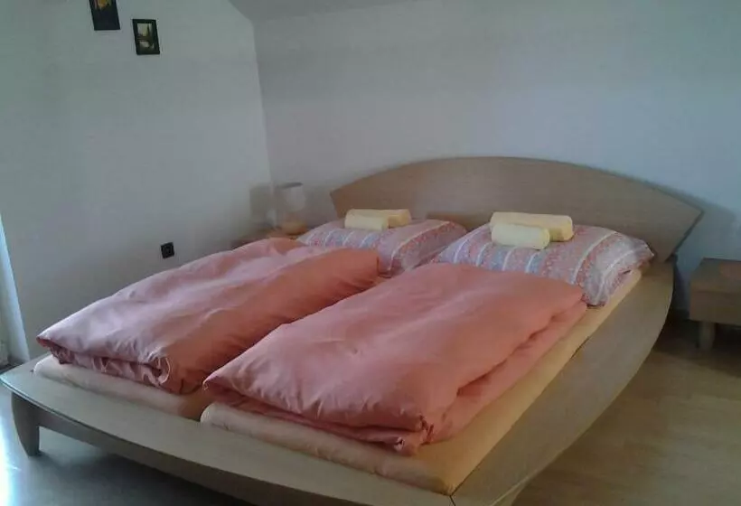 Majatalo Penzion Richnava