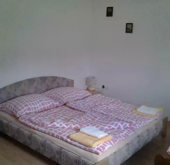 Majatalo Penzion Richnava