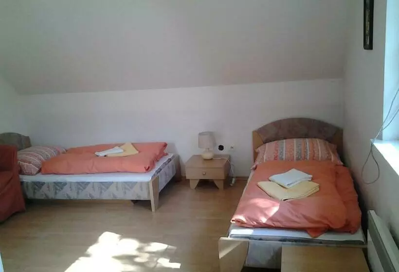 Majatalo Penzion Richnava