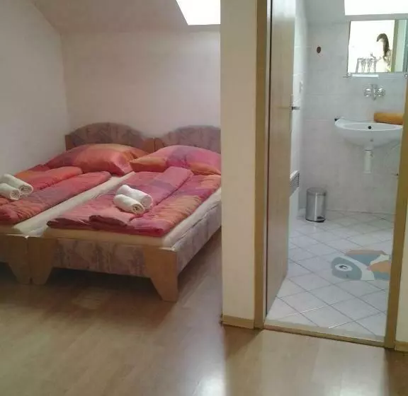 Majatalo Penzion Richnava