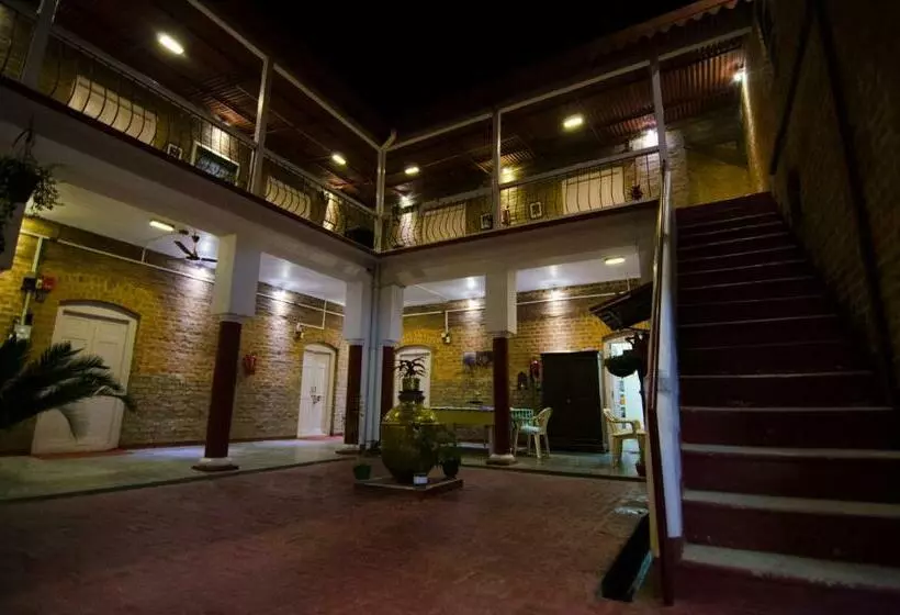 Hostel Naurang Yatri Niwas