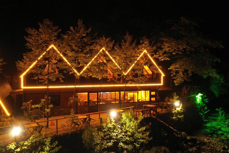 مبيت وإفطار Tanura Bungalows