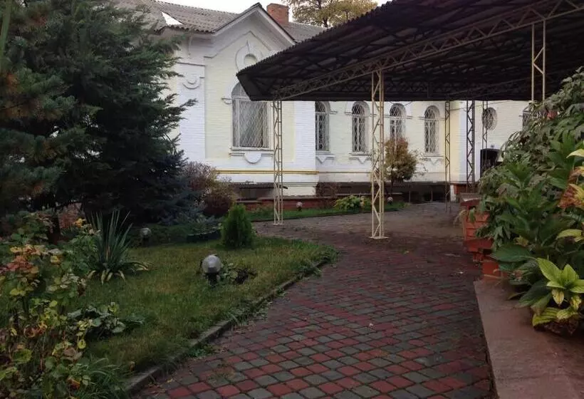 Hotelli Budynok Pyschevycha