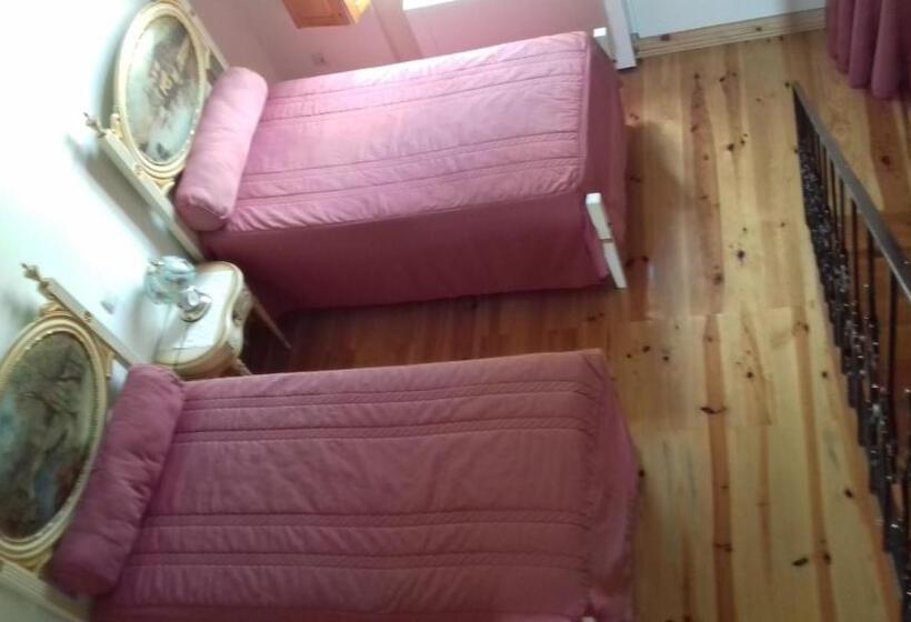 בית מלון כפרי Casa De Besteiros