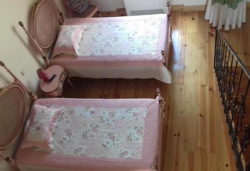 בית מלון כפרי Casa De Besteiros