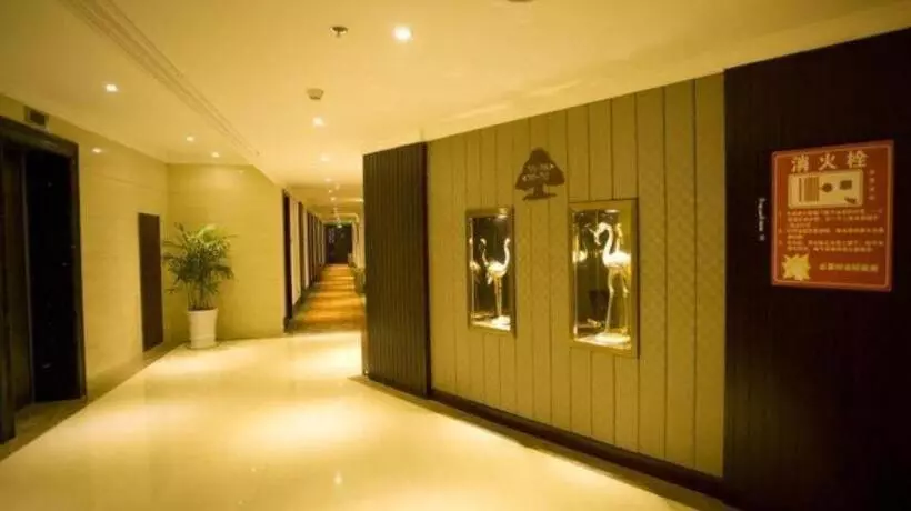 Hotelli Greentree Inn Fuzhou Dongxiang Longshan Express