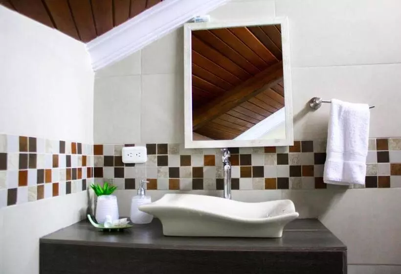 Hotelli Hostería Ojo De Agua