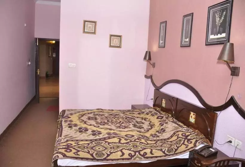 Hotelli Pratiksha